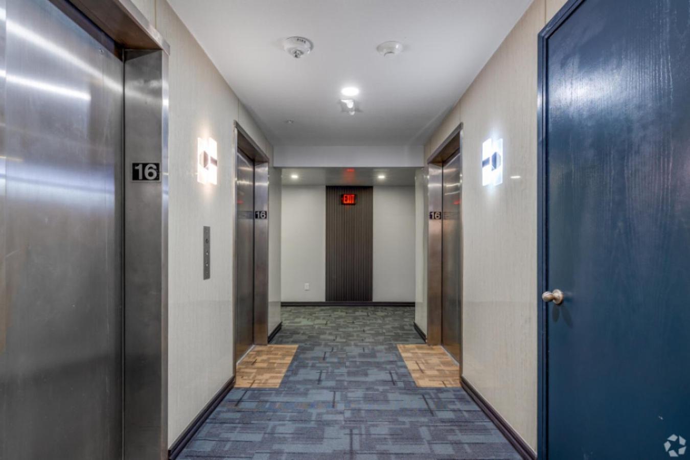 Reese Tower Aparthotel Tulsa Exterior photo